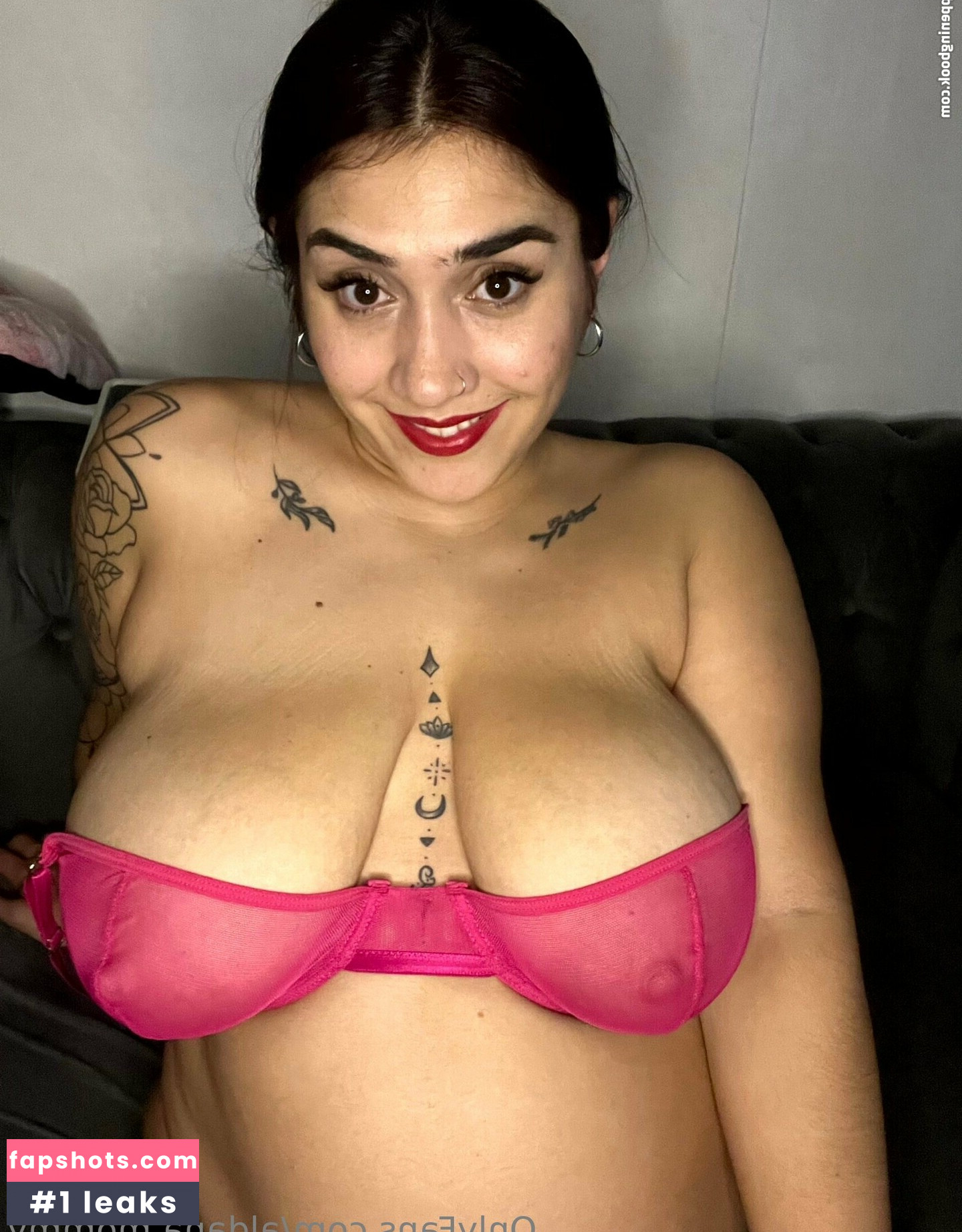 aldana.mommy nude babe gallery