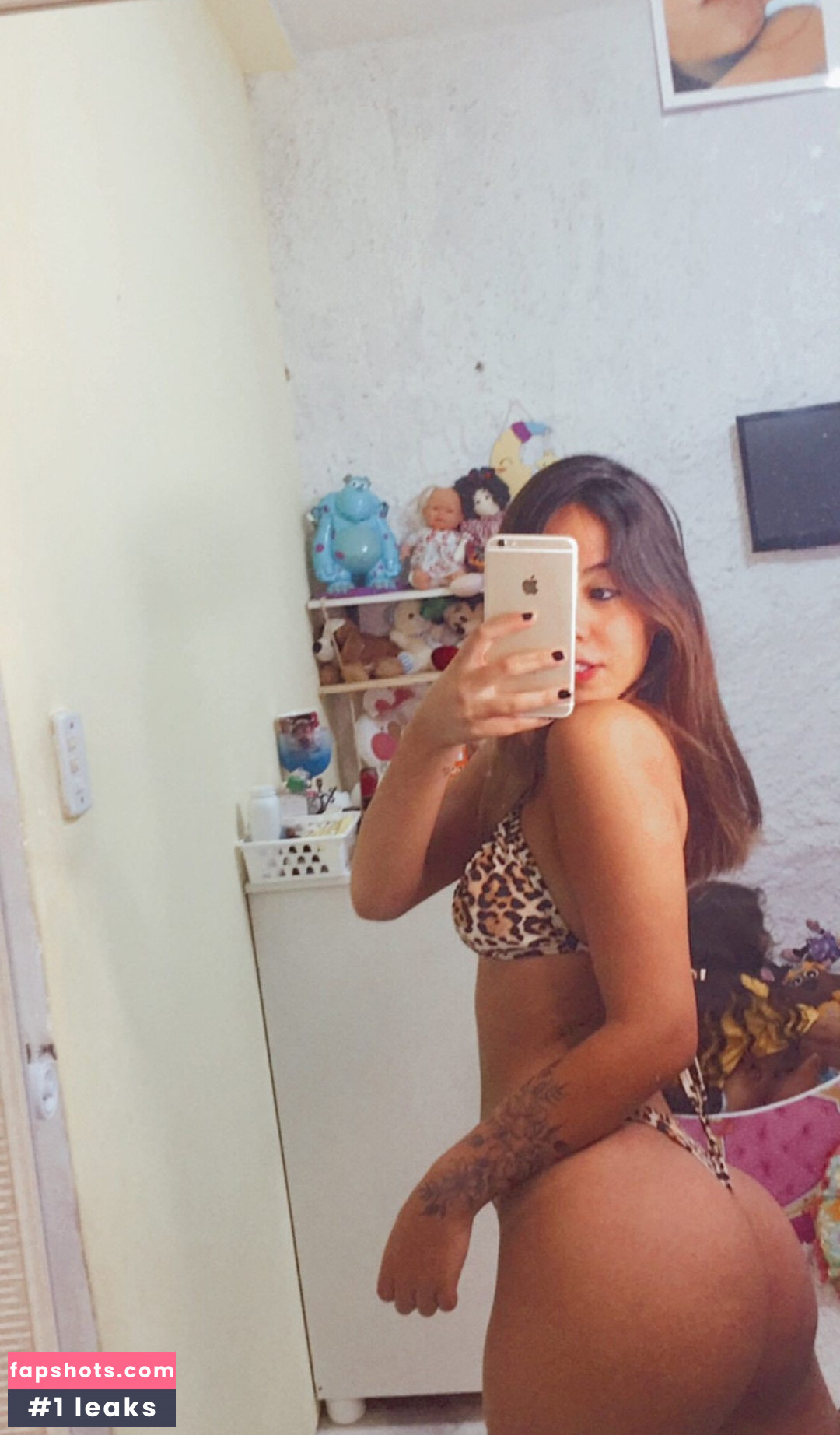 alealmeidd nude babe gallery