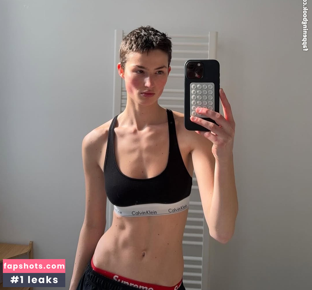 aleandrafrerk / ale4ndra Nude Leaks OnlyFans Photos #3 - LeakJerk