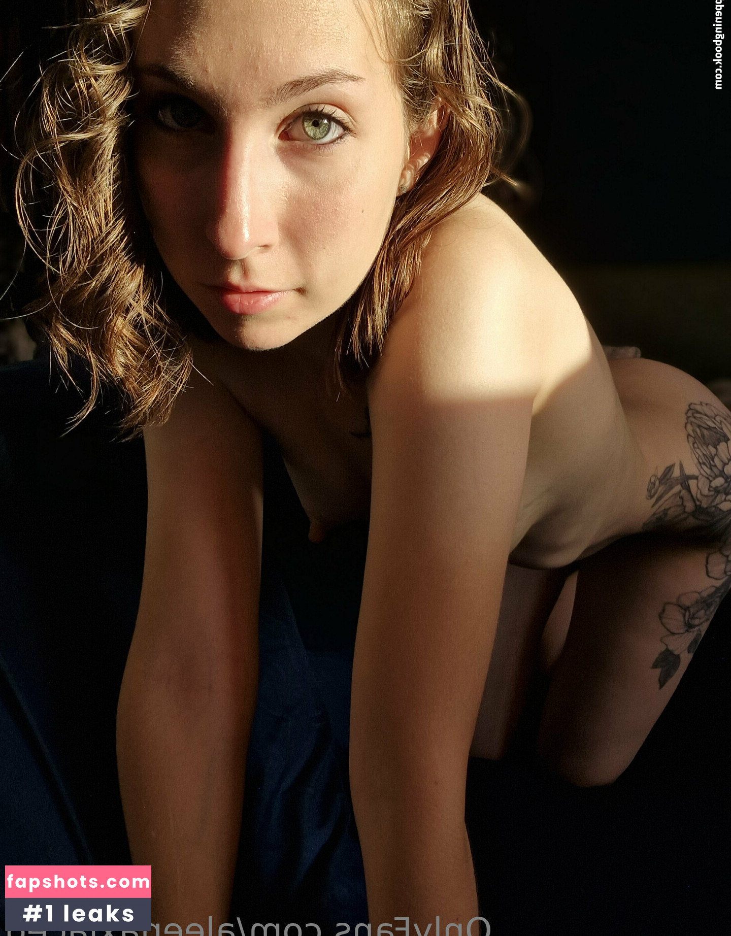 Aleenaxlaced gallery photo #5