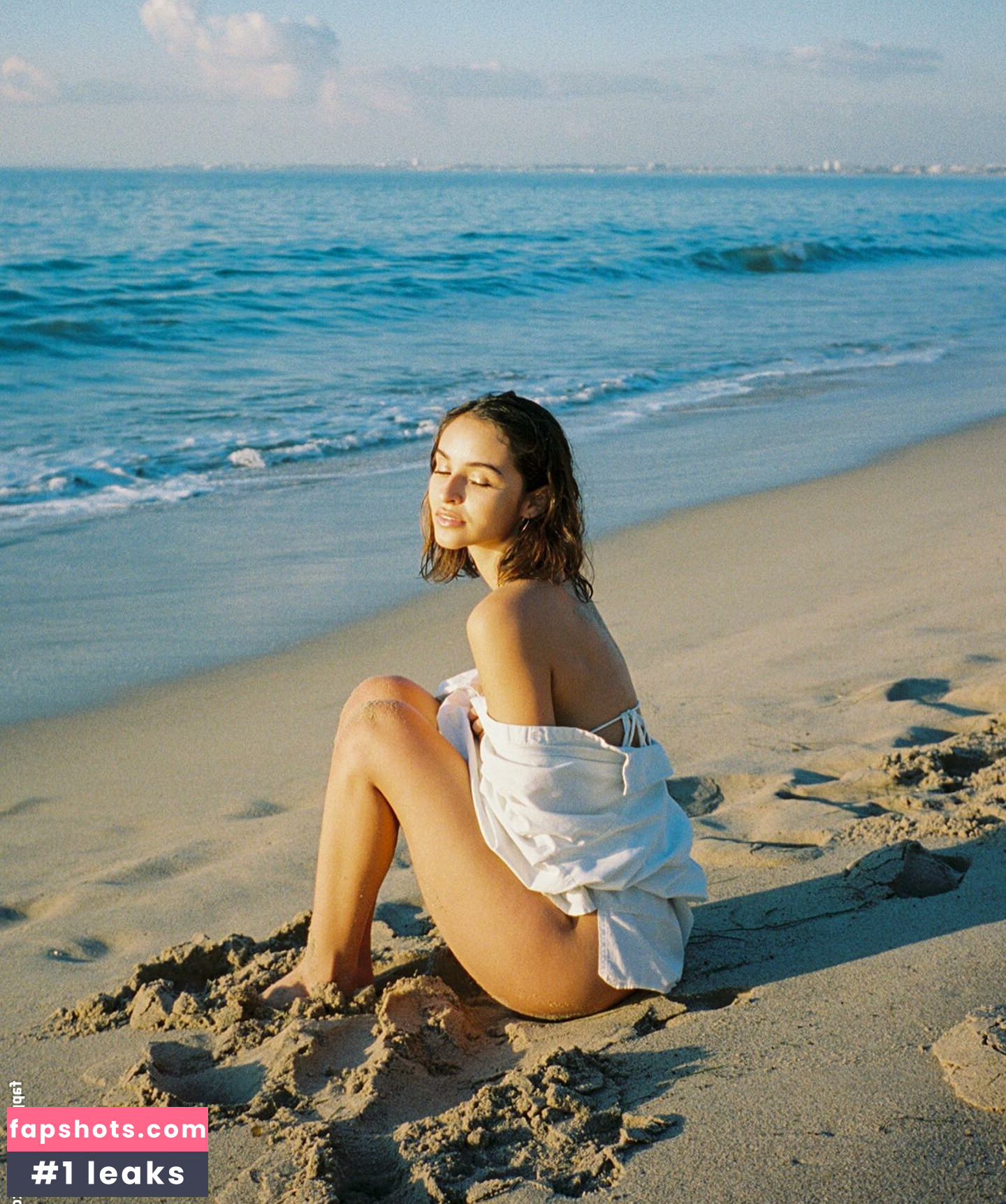 Alejandra Cobos gallery photo #19