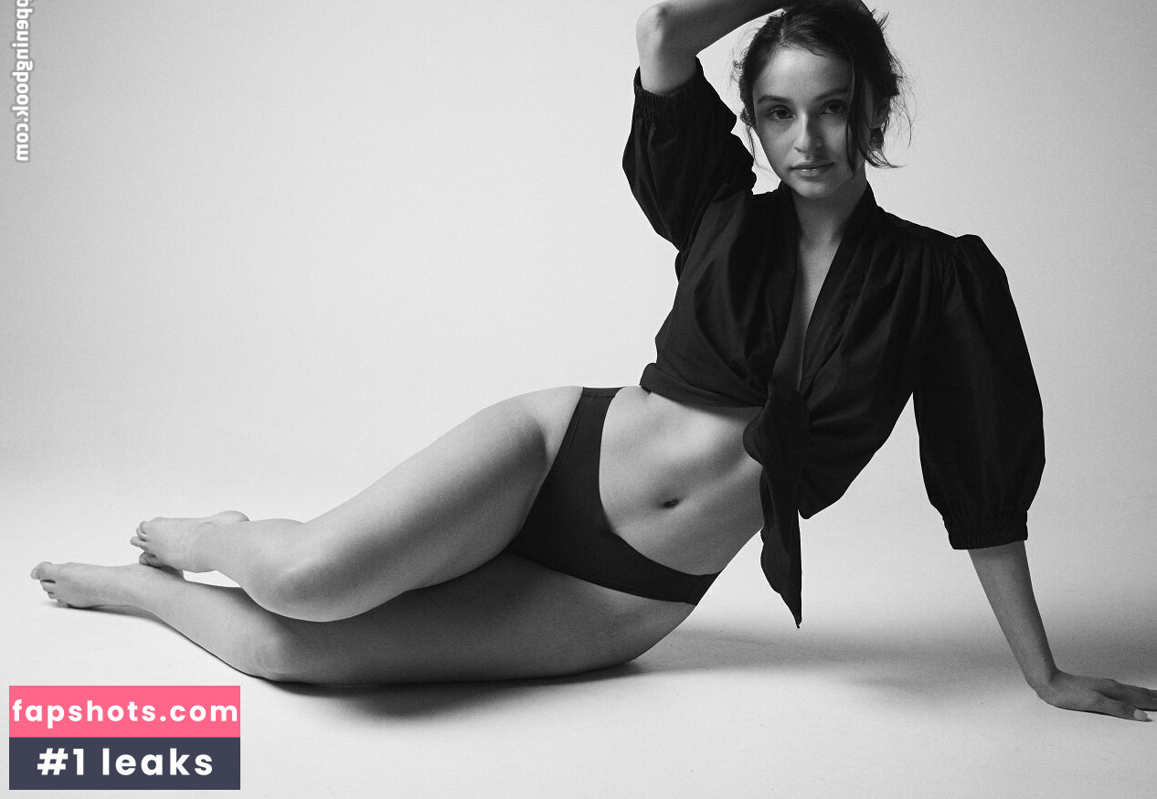 Alejandra Cobos gallery photo #22