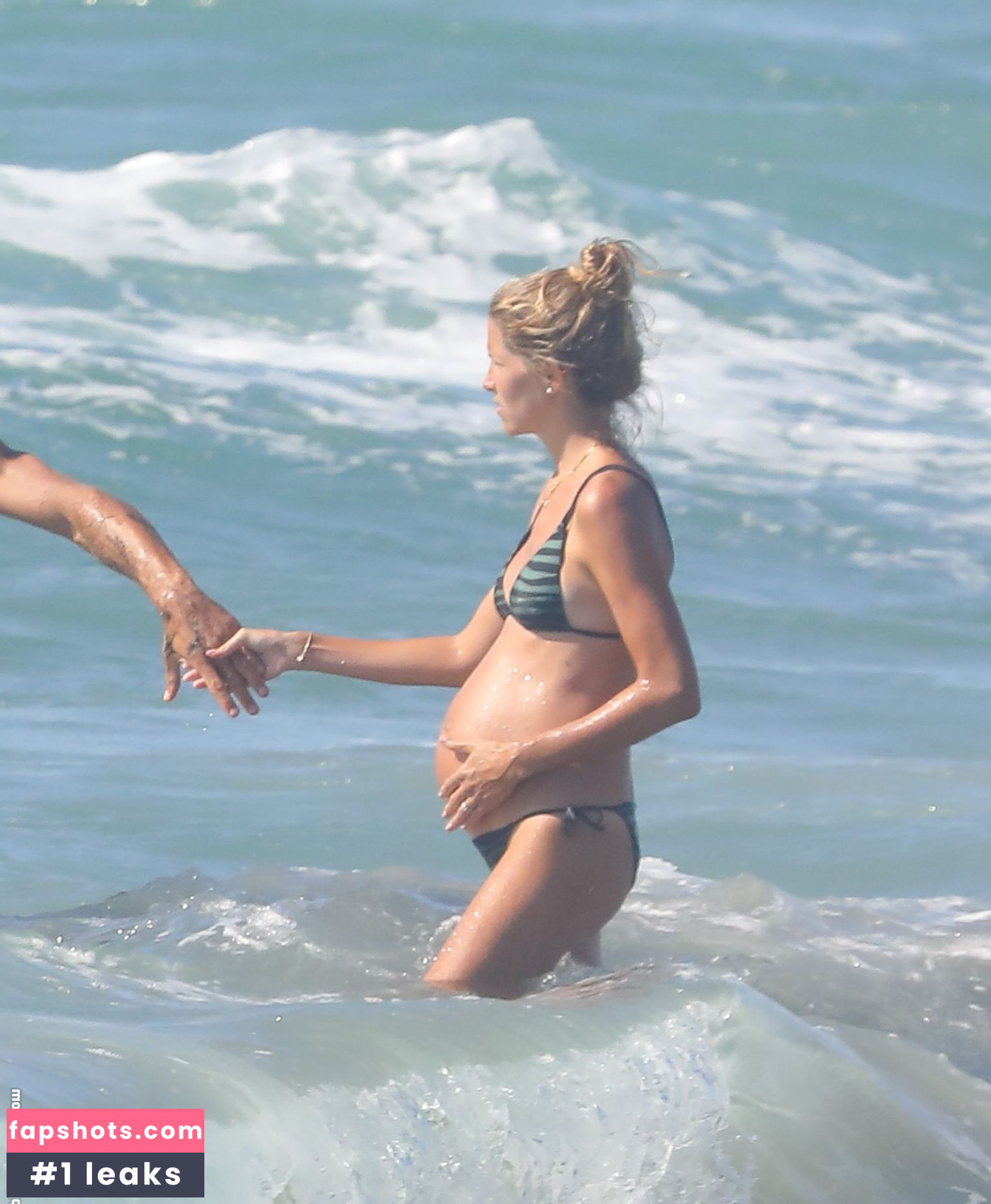 Alejandra Fazio gallery photo #10