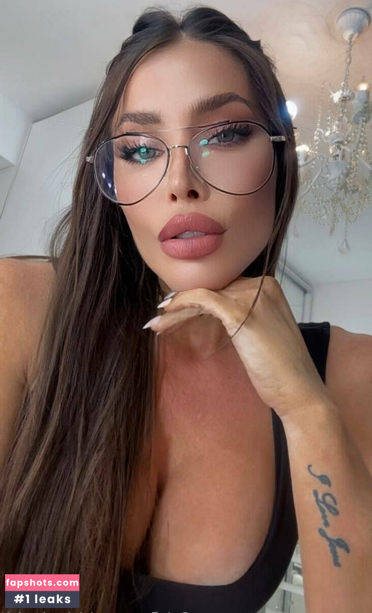 alejandra_lai gallery photo #8