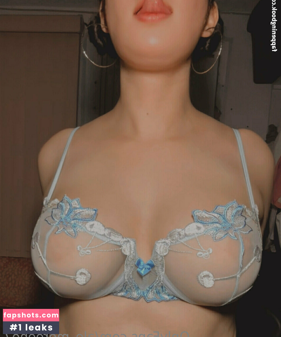 Alejandra Moreno gallery photo #6