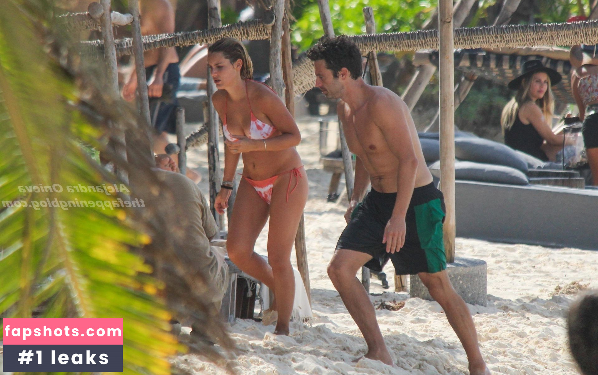 Alejandra Onieva gallery photo #22