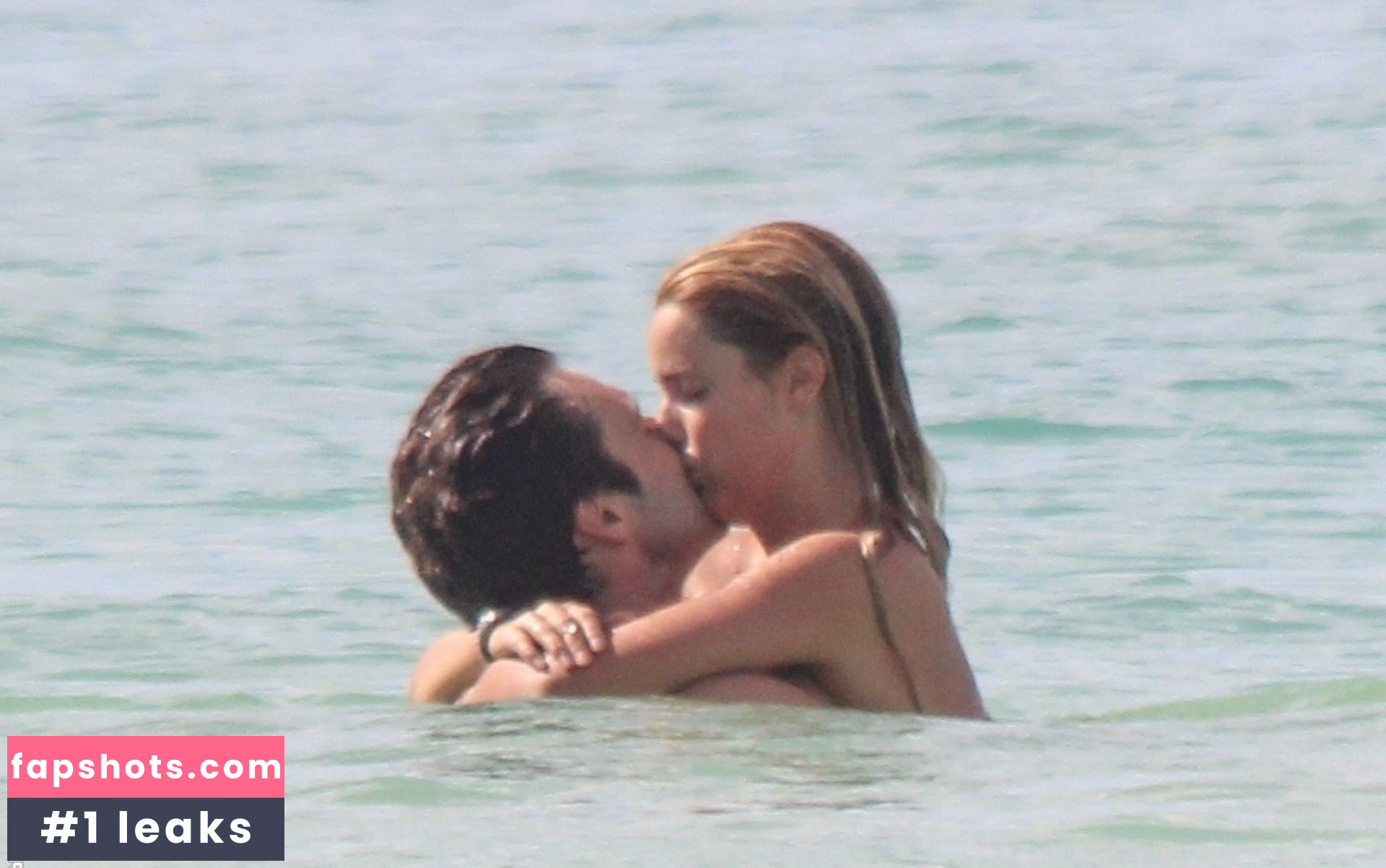 Alejandra Onieva gallery photo #49