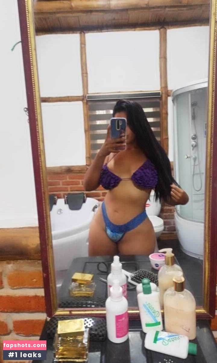 Alejandra Quiroz gallery photo #44