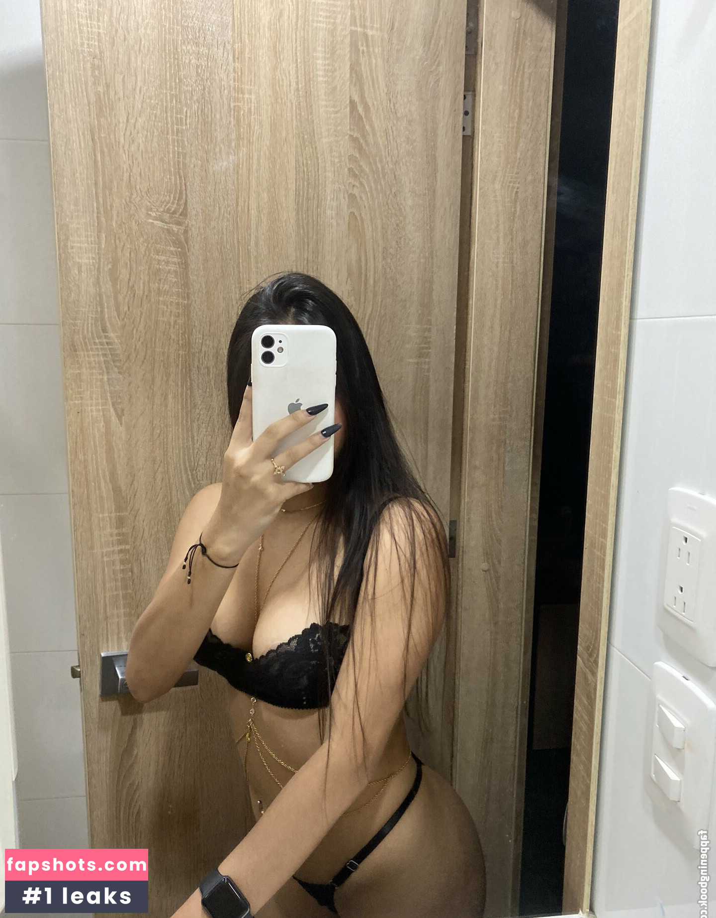 Alejandra Urueña nude babe gallery