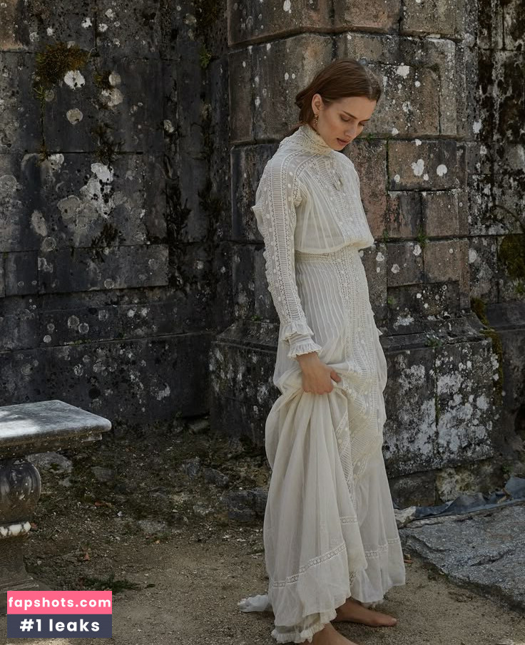 Alejandra Valero nude babe gallery