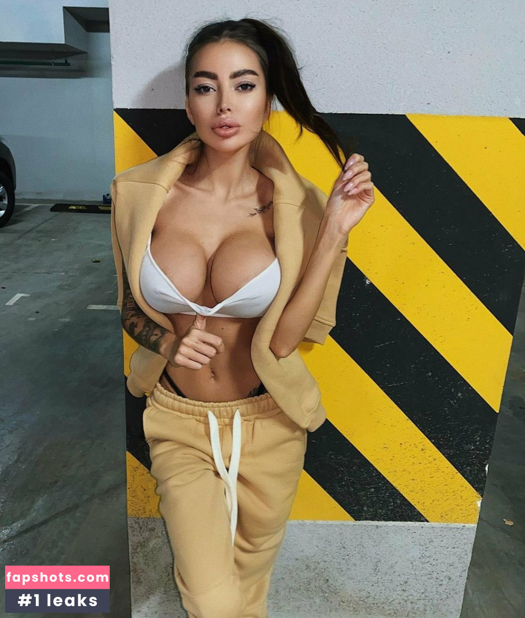 Alena Omovich gallery photo #60