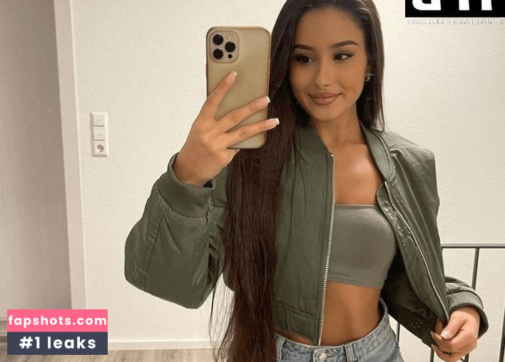 Alena Yildiz gallery photo #4