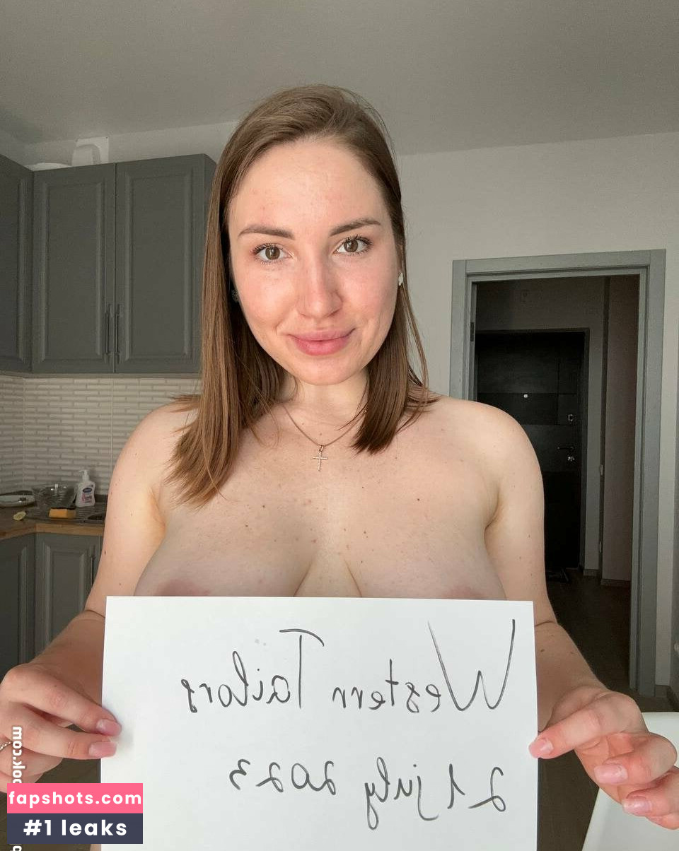 AlenFox nude babe gallery