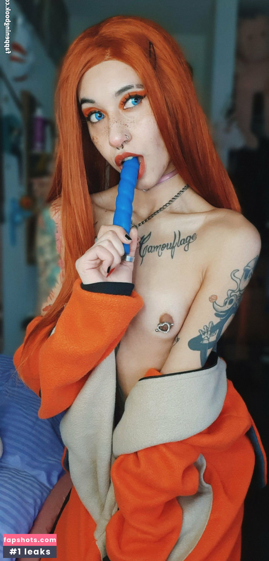 Alessa Lovecraft nude babe gallery