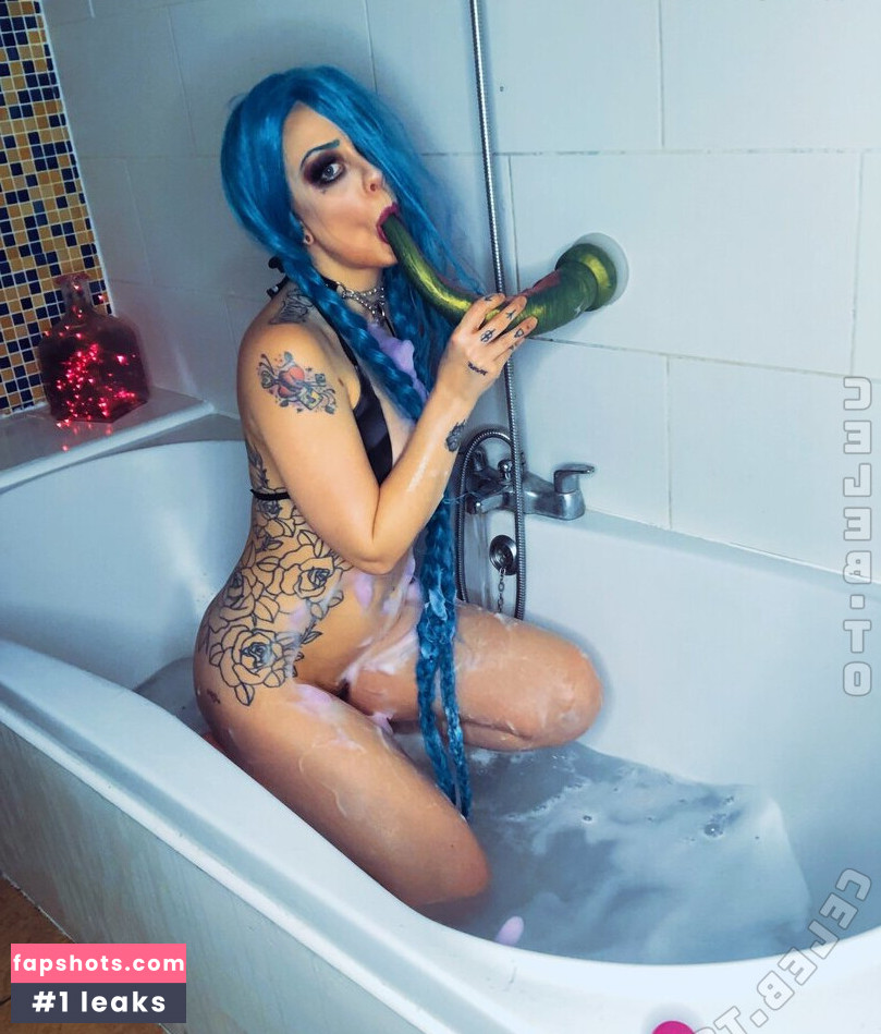 Alessa Savage gallery photo #11