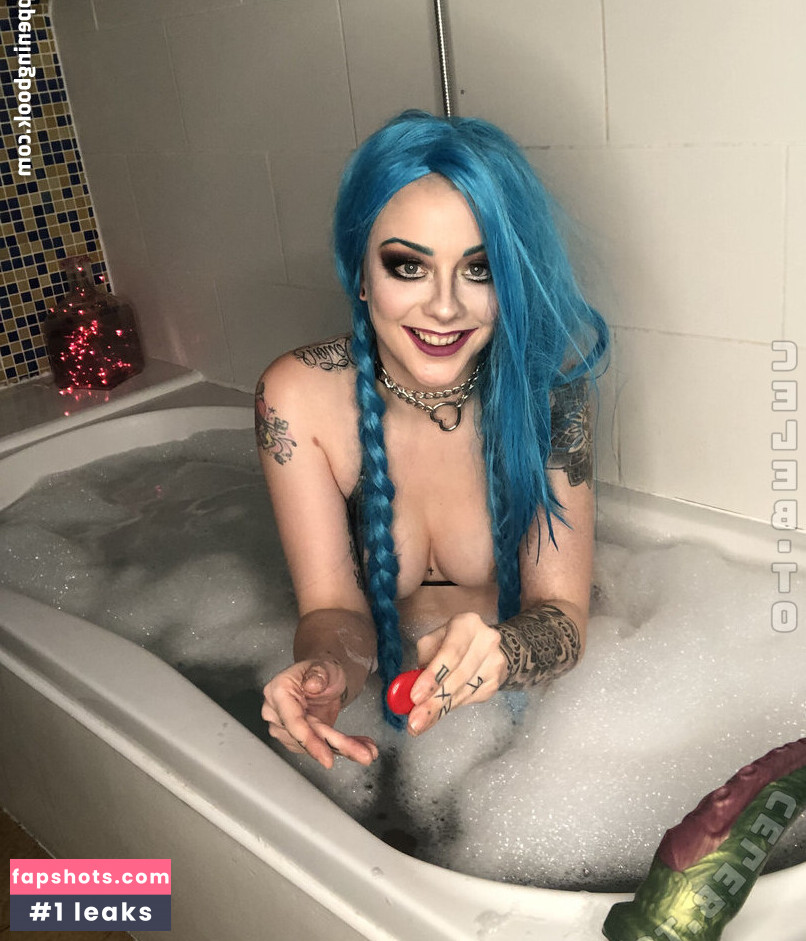 Alessa Savage gallery photo #8