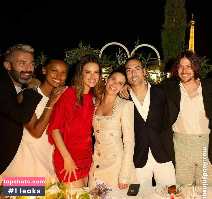 Alessandra Ambrosio gallery photo #1024