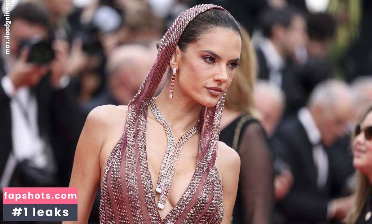 Alessandra Ambrosio gallery photo #1093