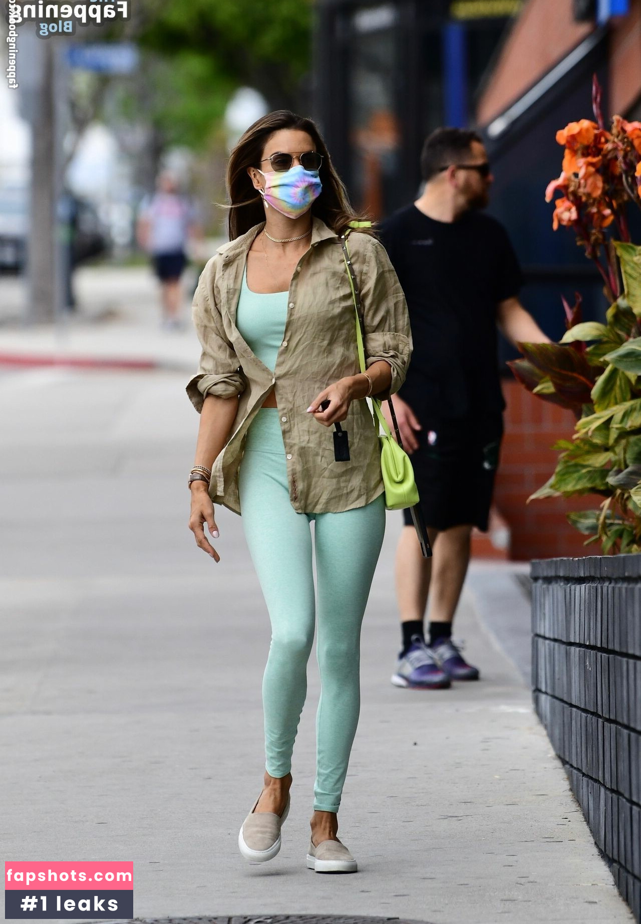 Alessandra Ambrosio gallery photo #1315