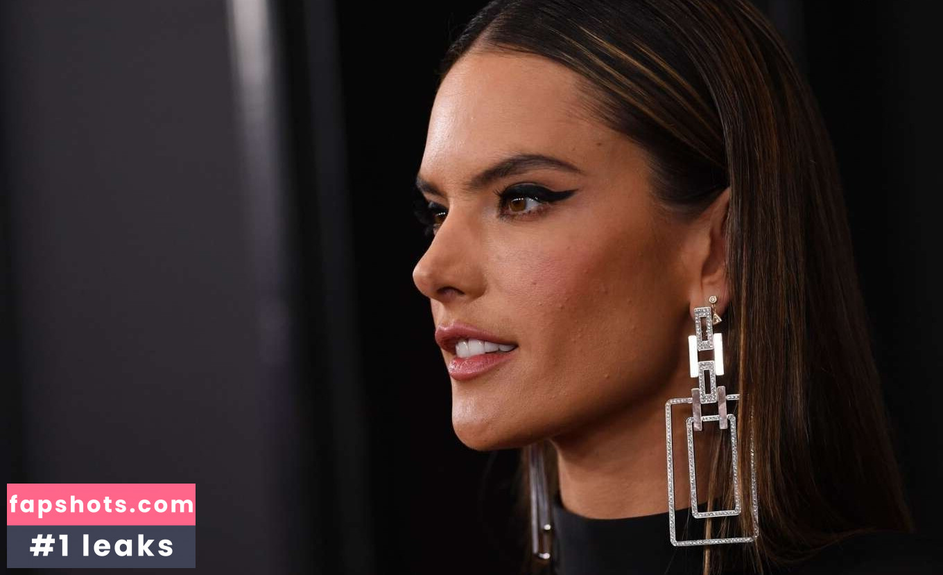 Alessandra Ambrosio gallery photo #1526