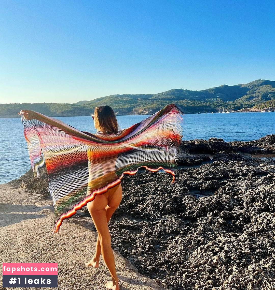 Alessandra Ambrosio gallery photo #1830