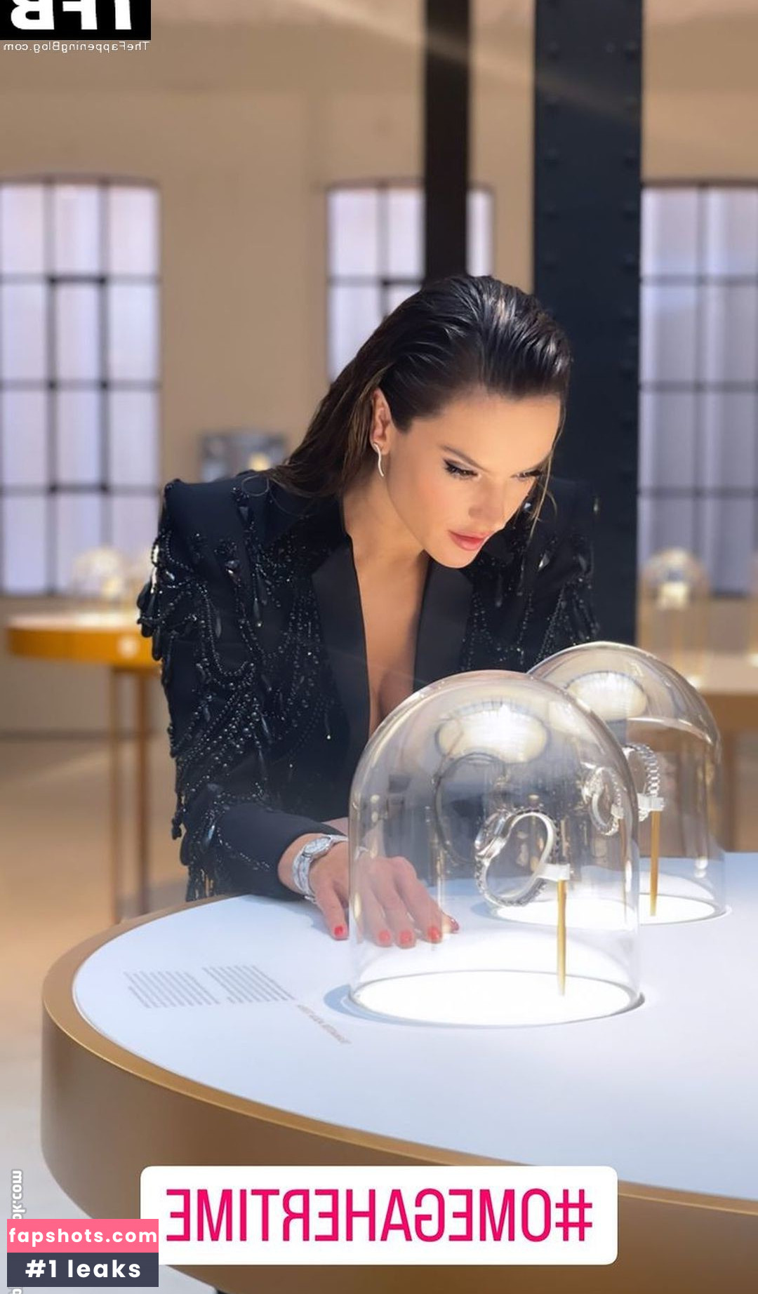 Alessandra Ambrosio gallery photo #1842