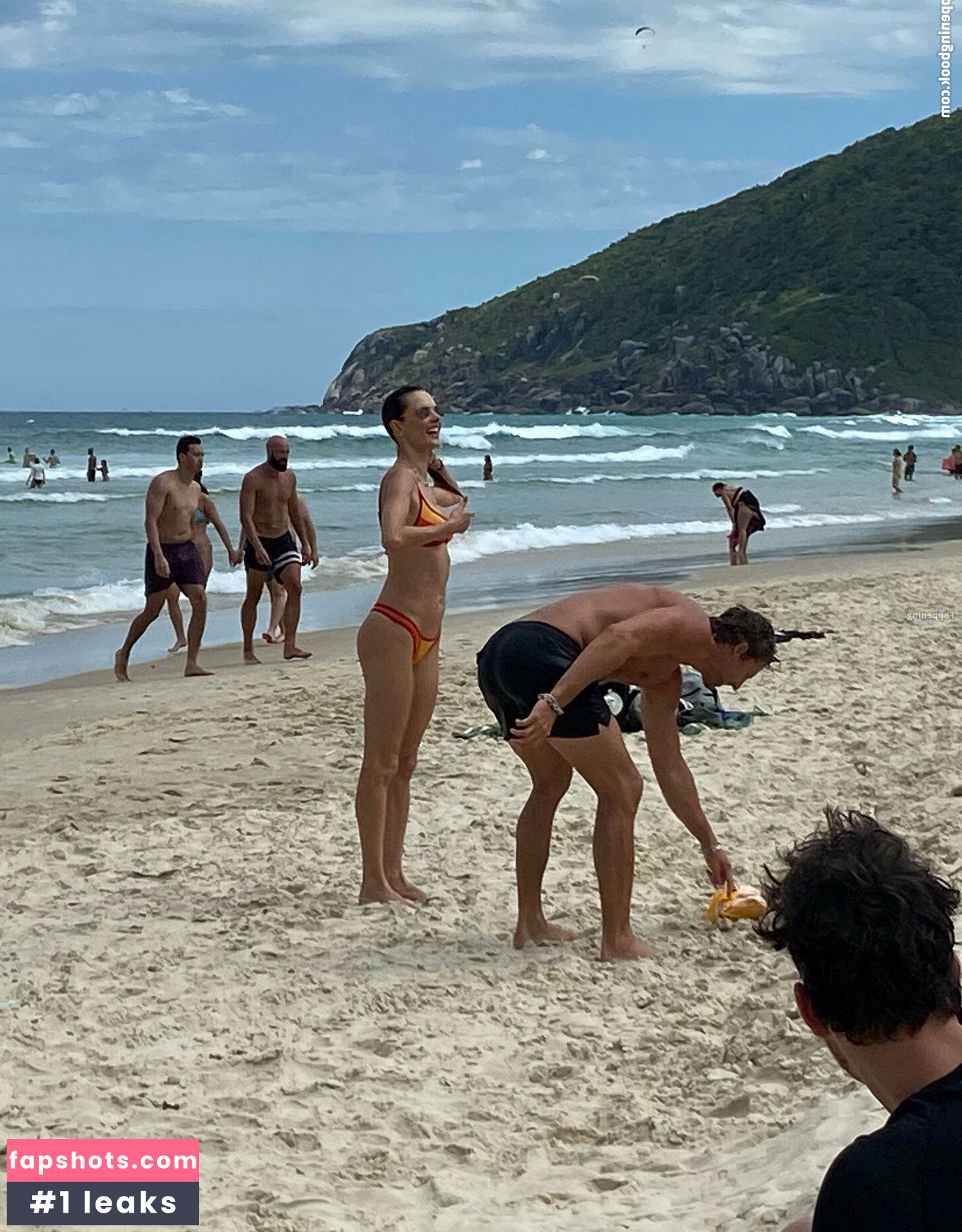 Alessandra Ambrosio Nude Leaks OnlyFans Photos #192 - Fapshots