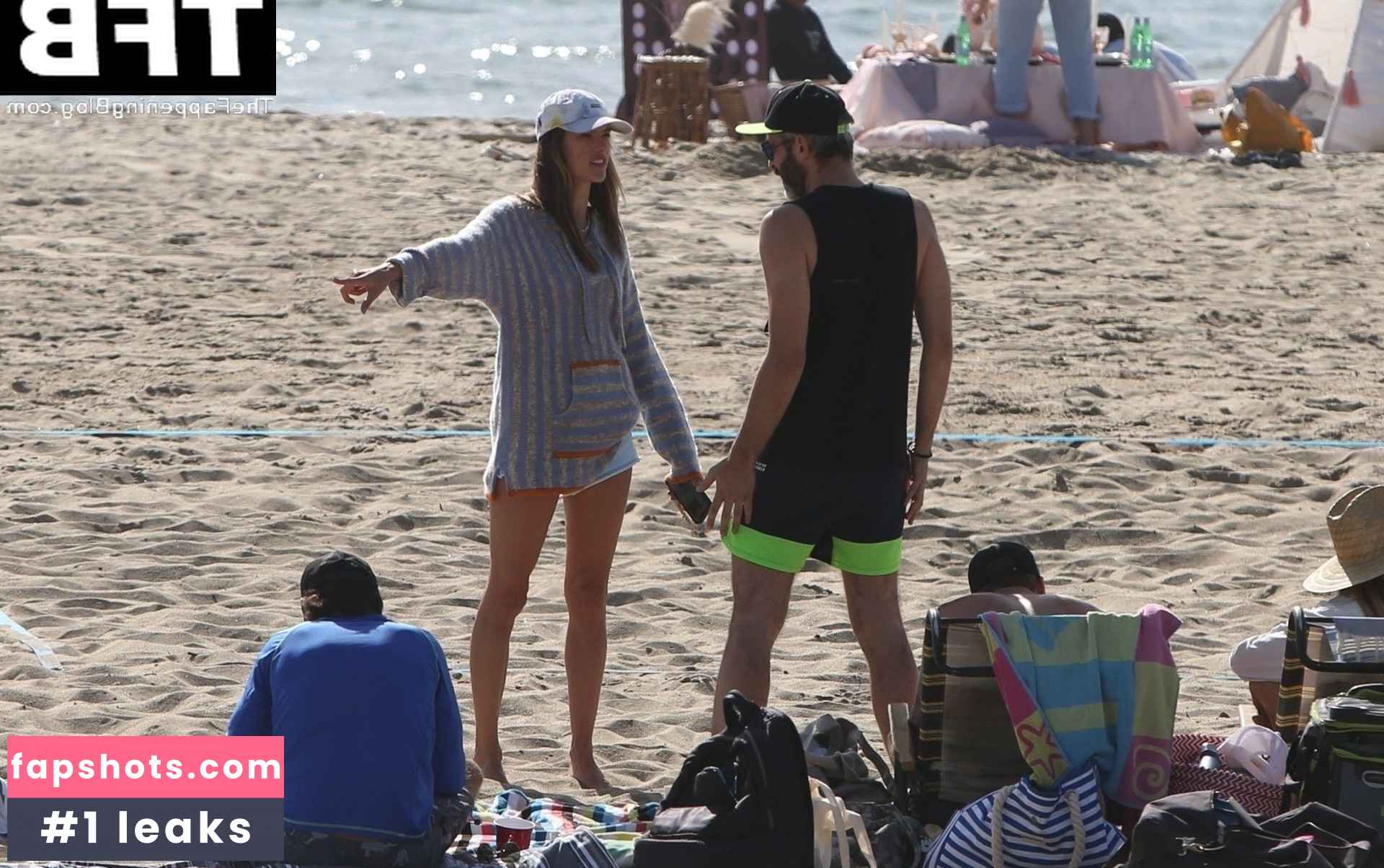 Alessandra Ambrosio gallery photo #2130