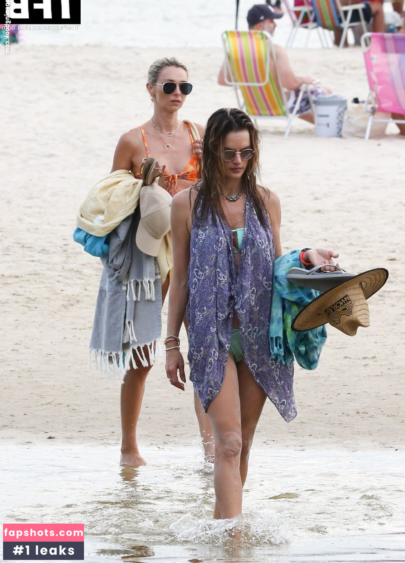 Alessandra Ambrosio gallery photo #2261