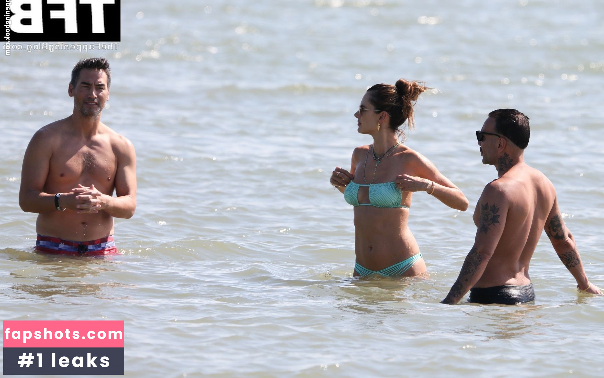 Alessandra Ambrosio gallery photo #2269