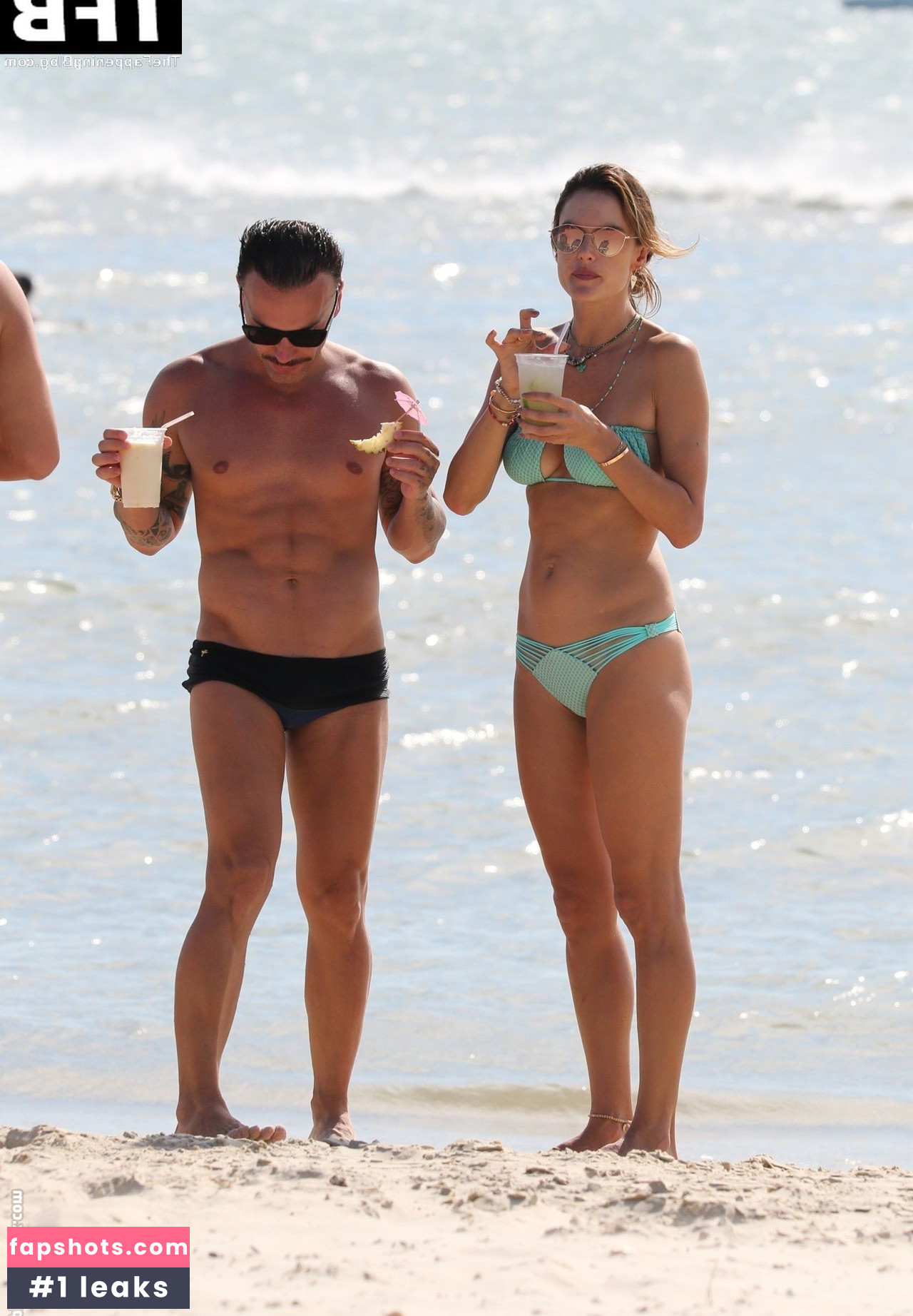 Alessandra Ambrosio gallery photo #2280