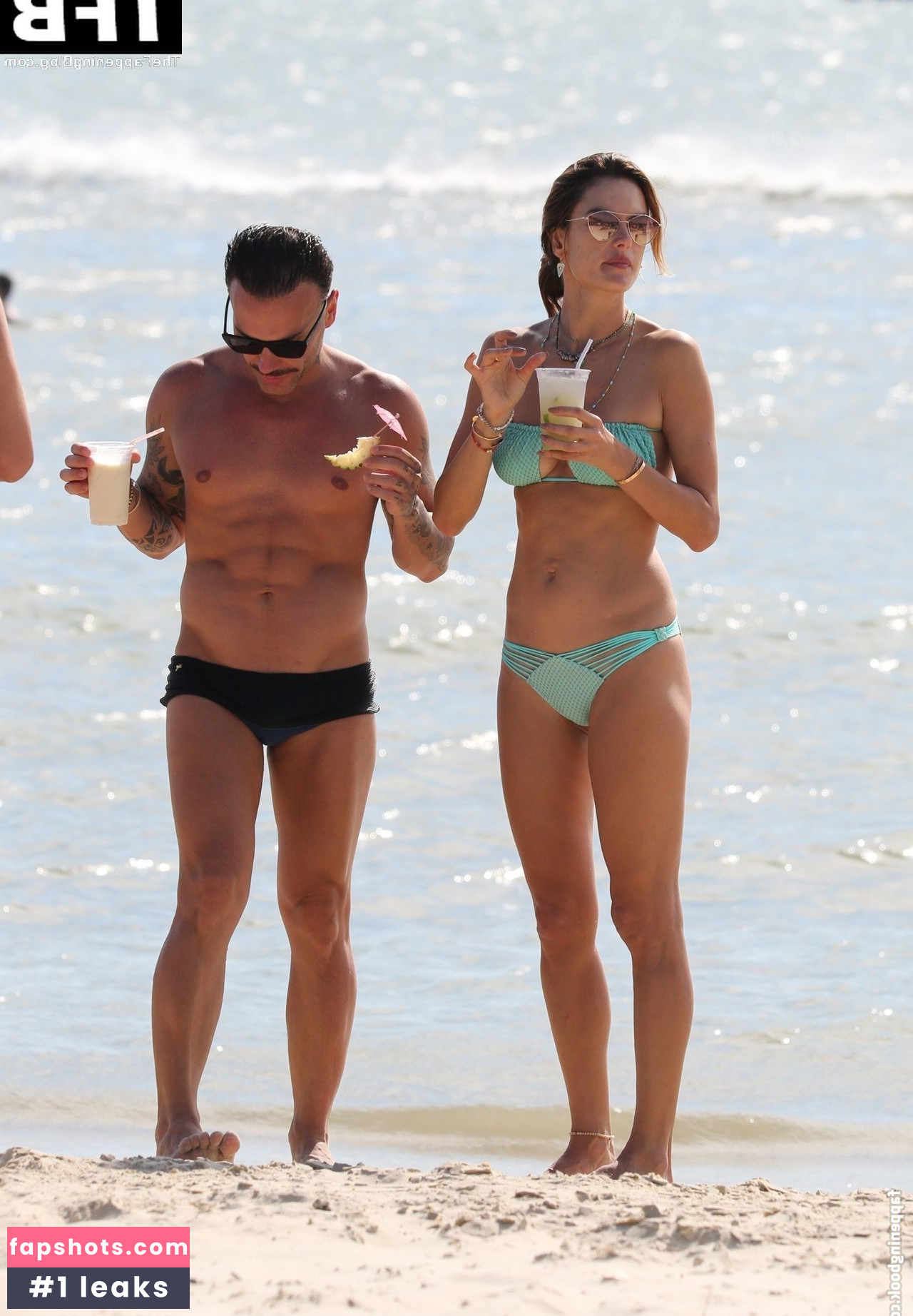 Alessandra Ambrosio gallery photo #2281