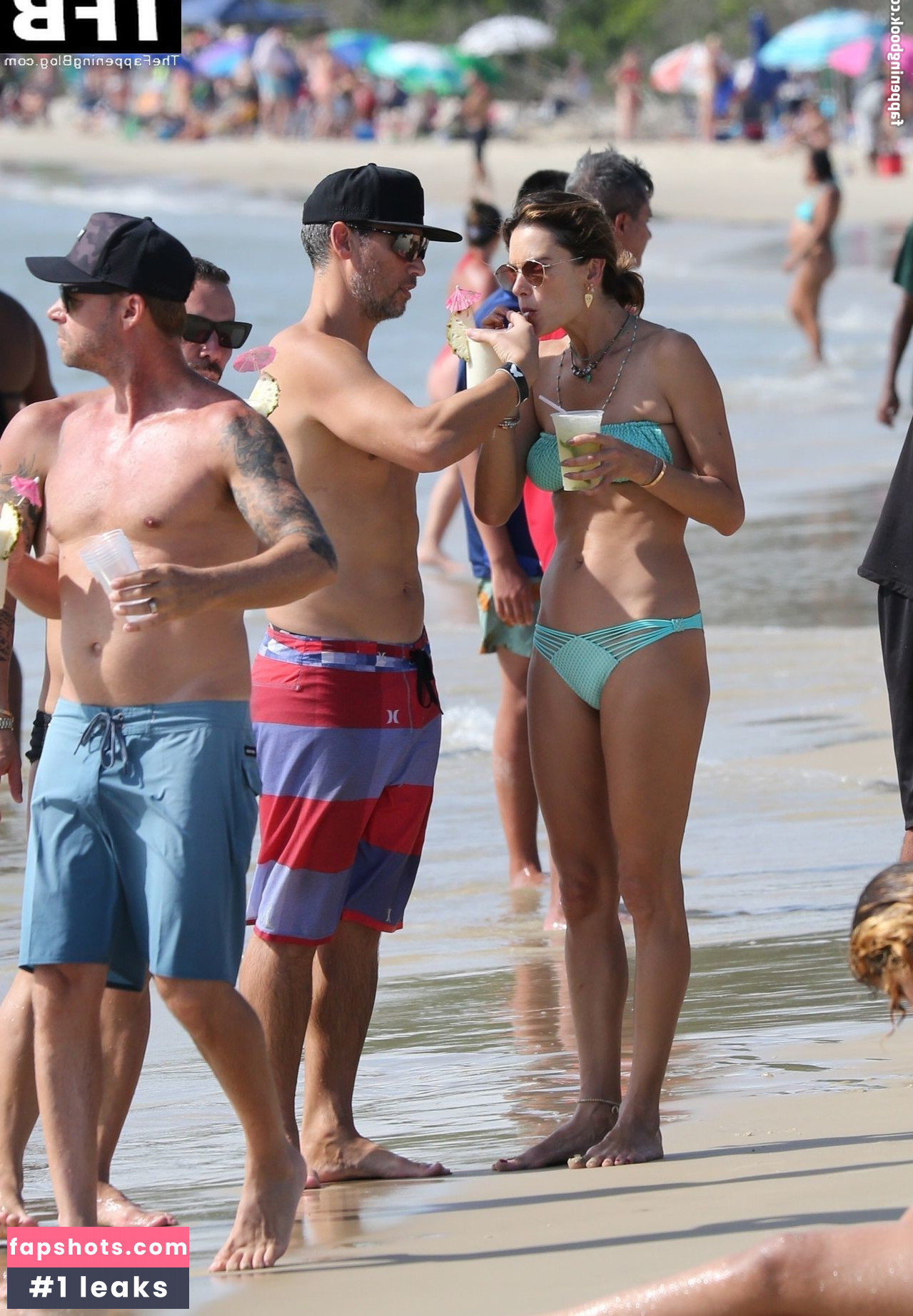 Alessandra Ambrosio gallery photo #2282