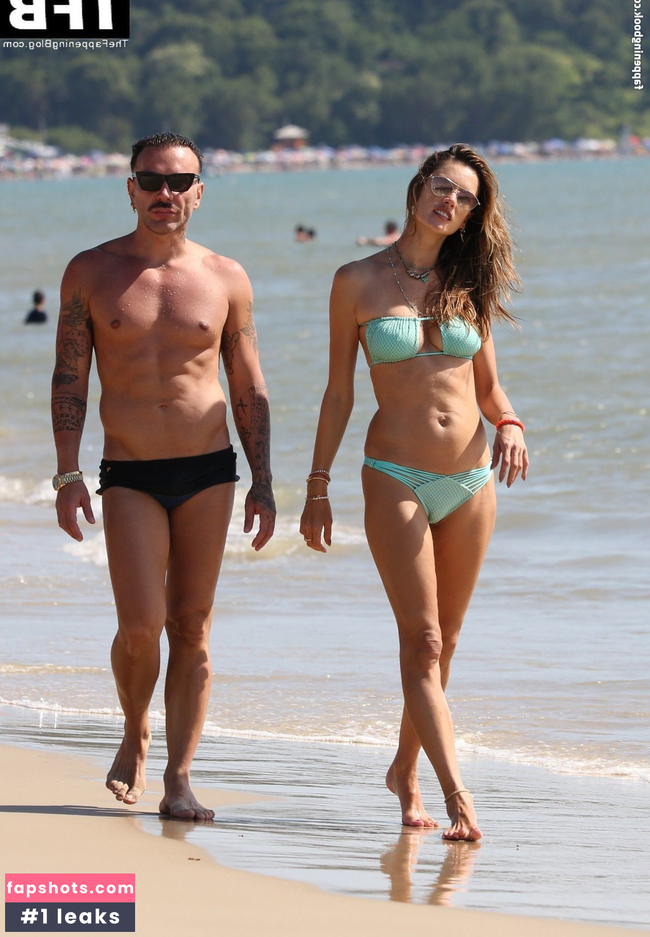 Alessandra Ambrosio gallery photo #2286