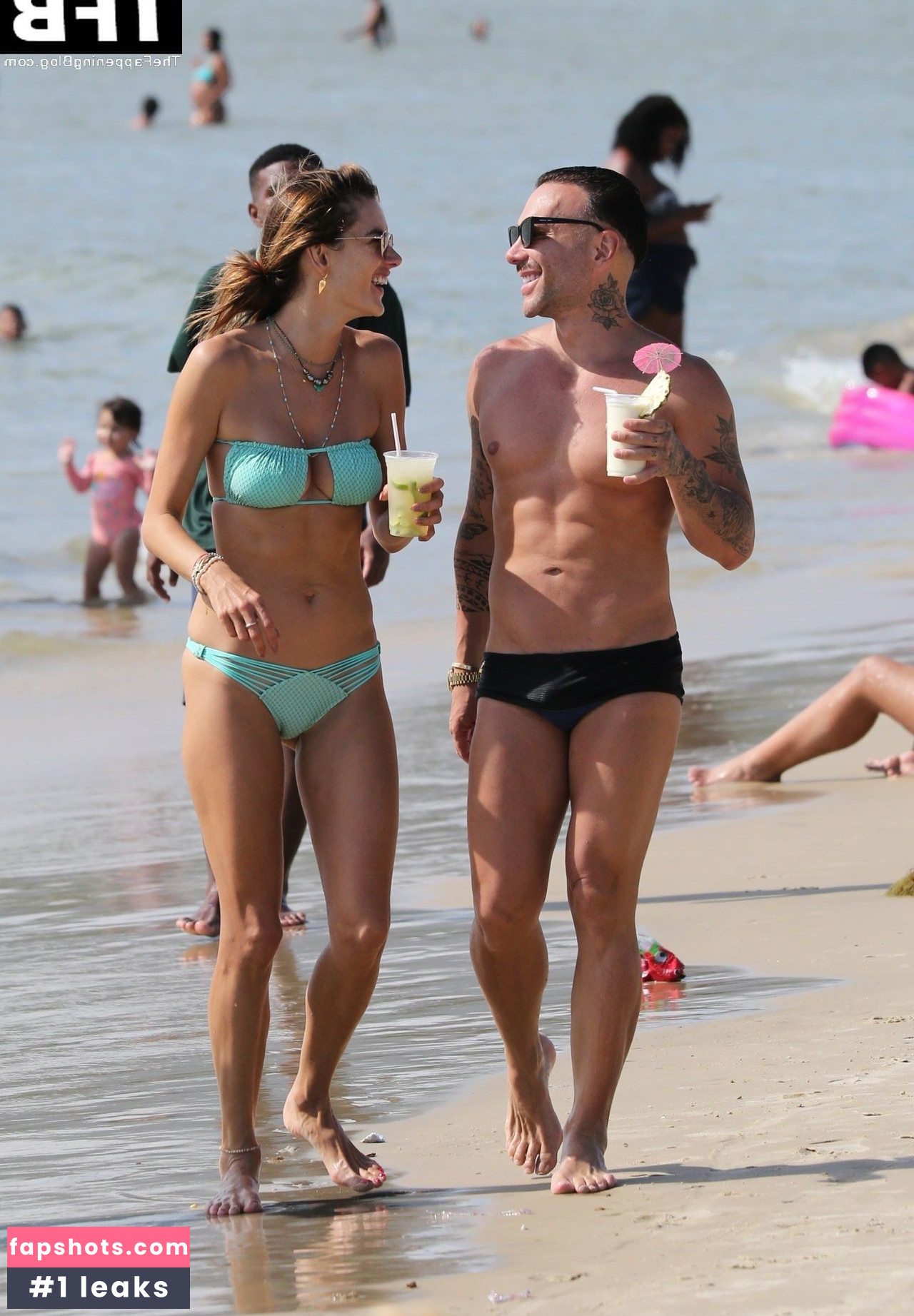 Alessandra Ambrosio gallery photo #2288