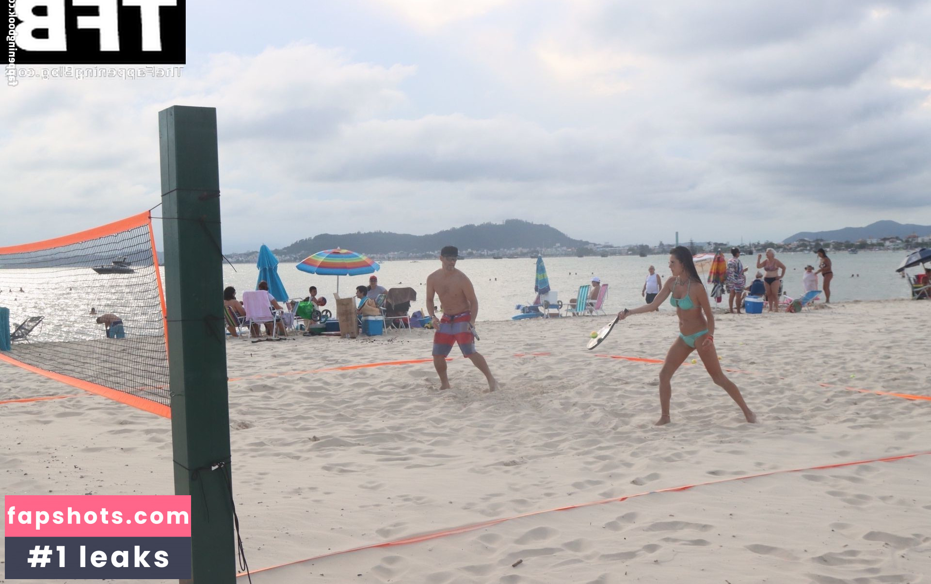 Alessandra Ambrosio gallery photo #2293