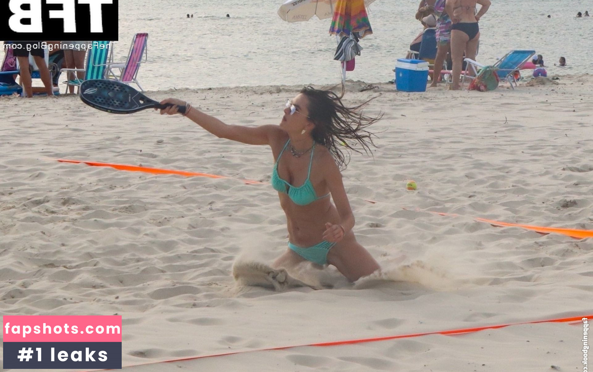 Alessandra Ambrosio gallery photo #2299