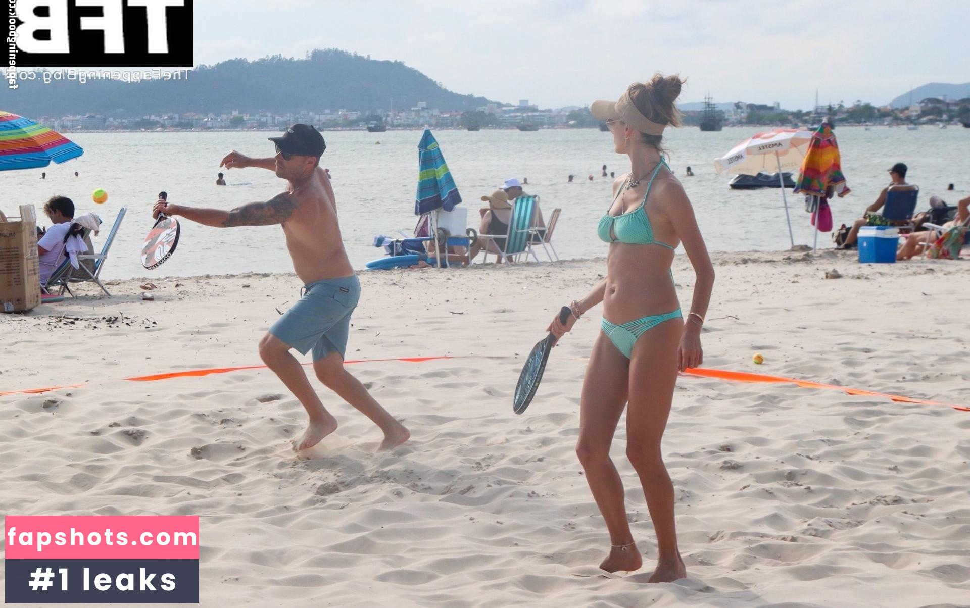 Alessandra Ambrosio gallery photo #2308