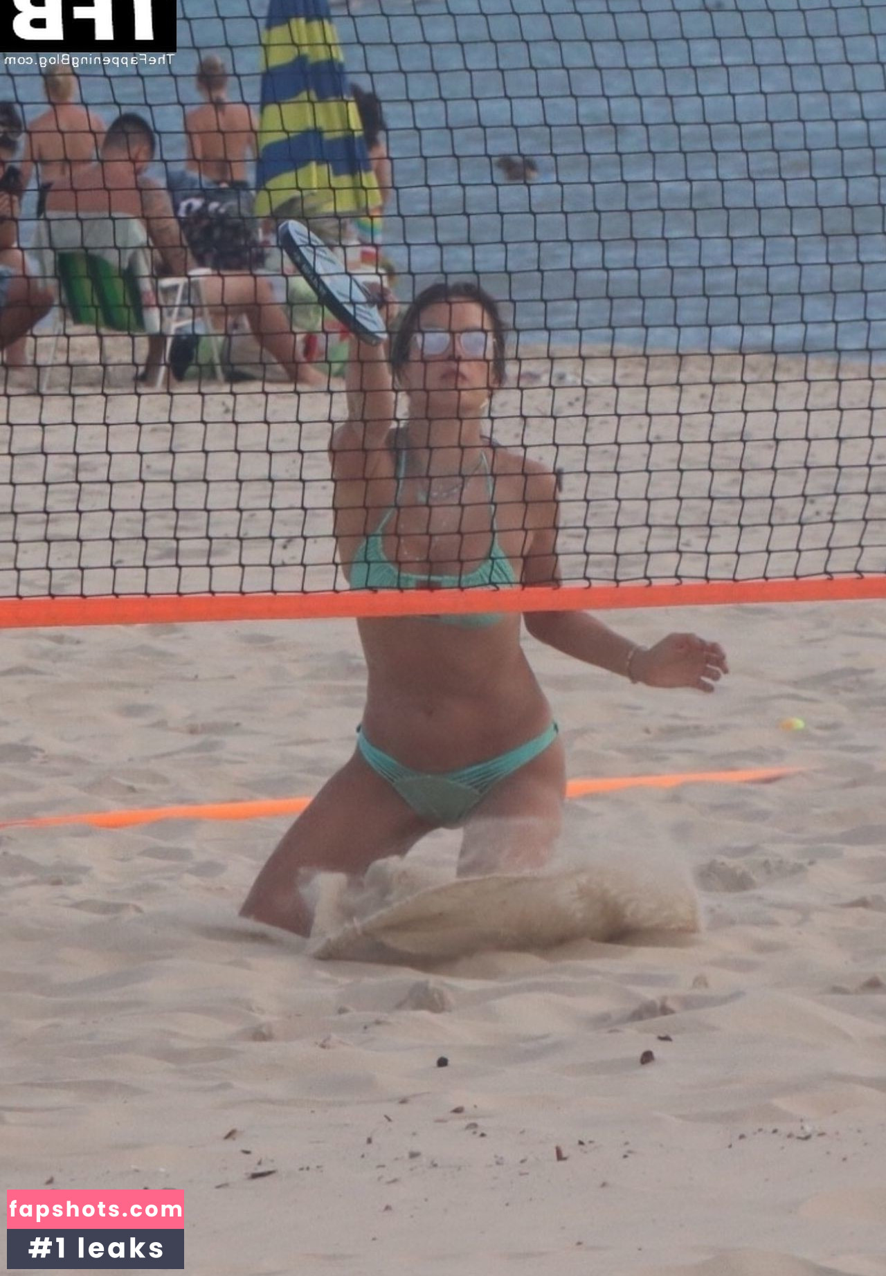 Alessandra Ambrosio gallery photo #2324