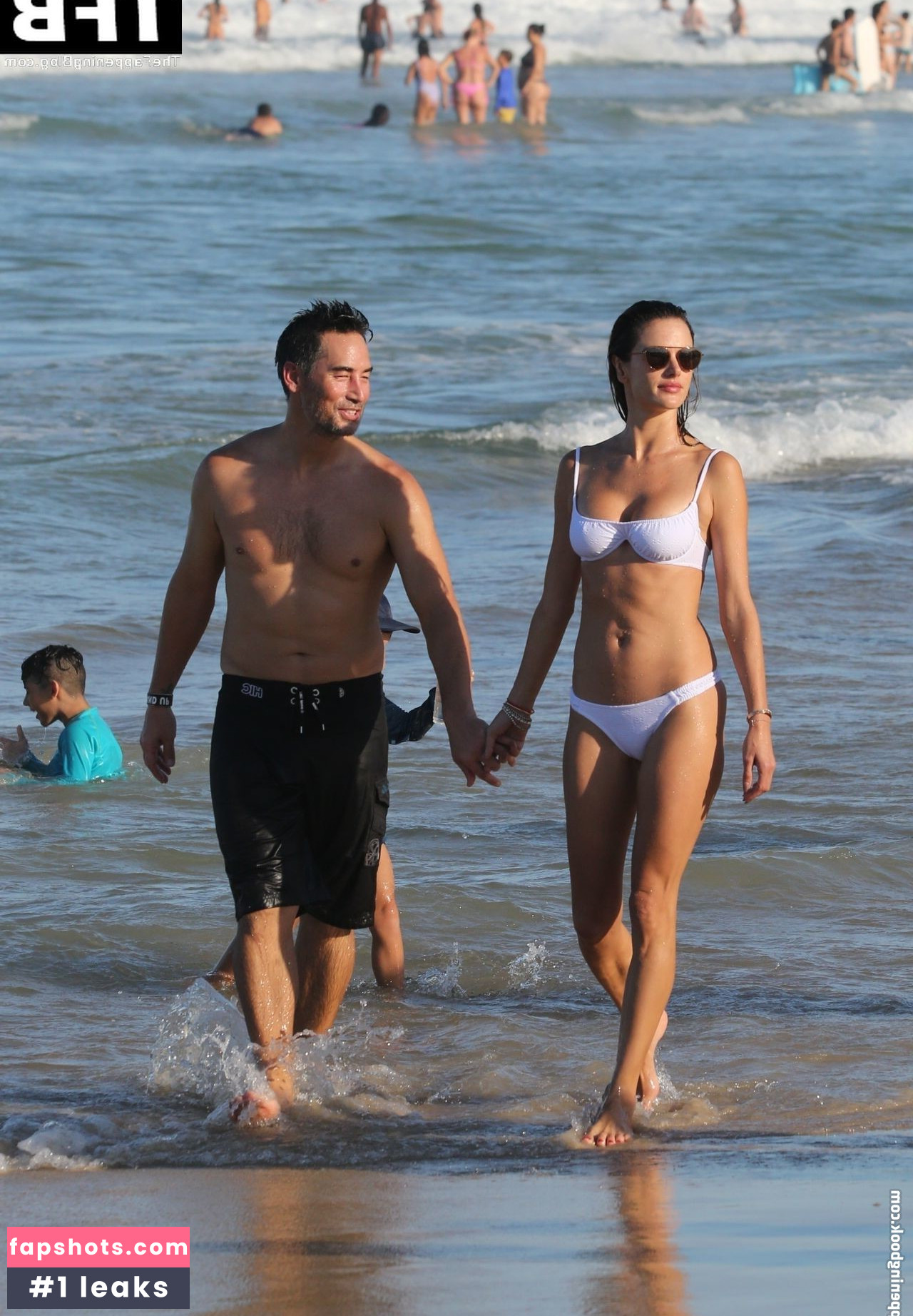 Alessandra Ambrosio gallery photo #2326