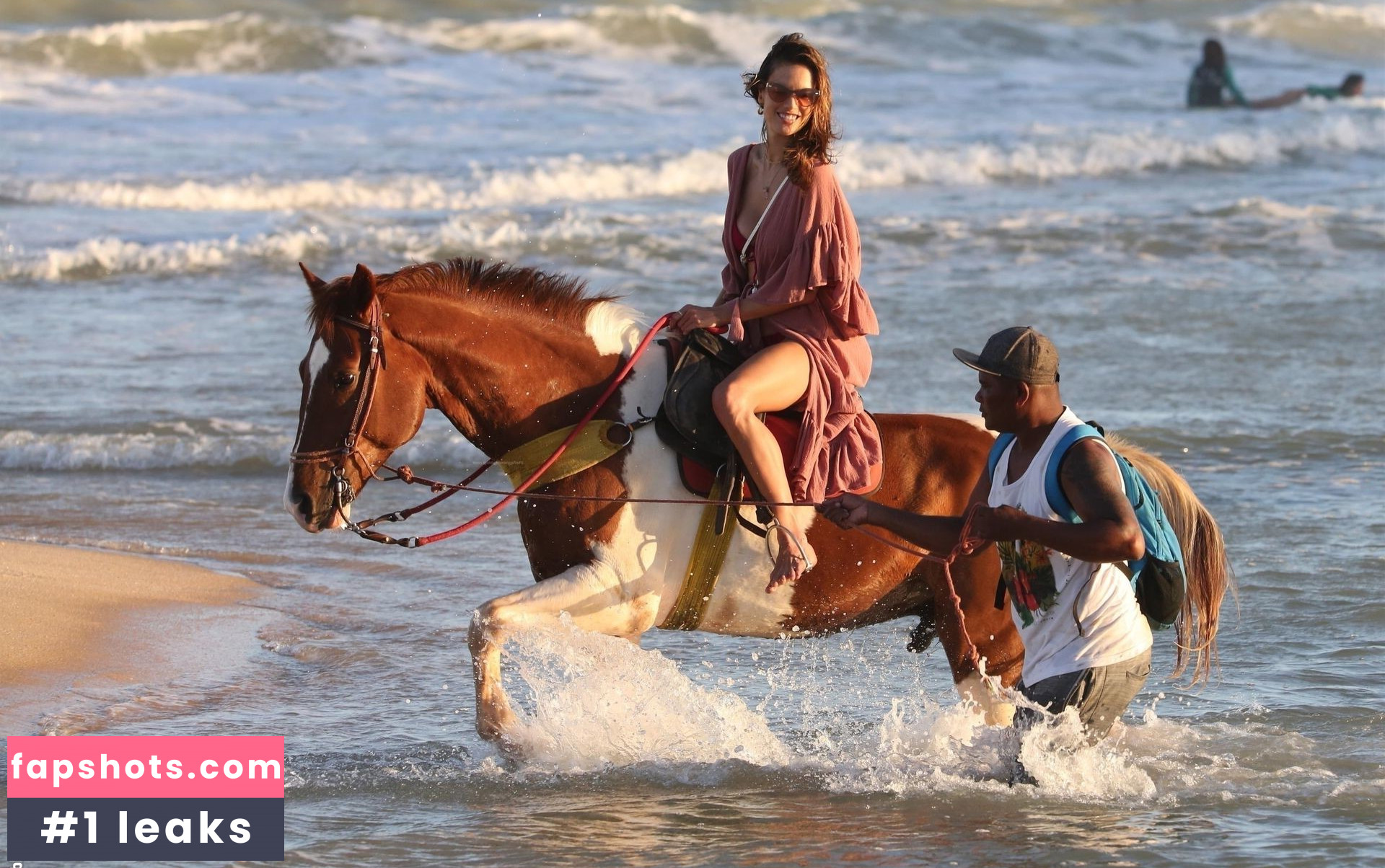 Alessandra Ambrosio gallery photo #2544