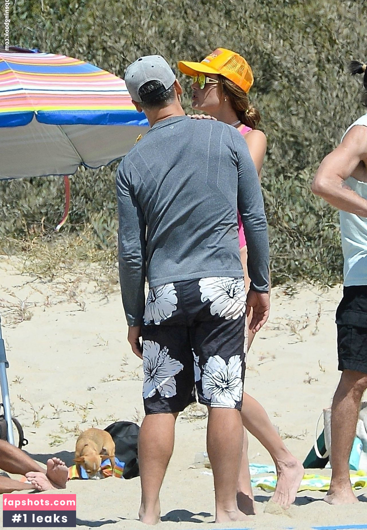 Alessandra Ambrosio gallery photo #2643