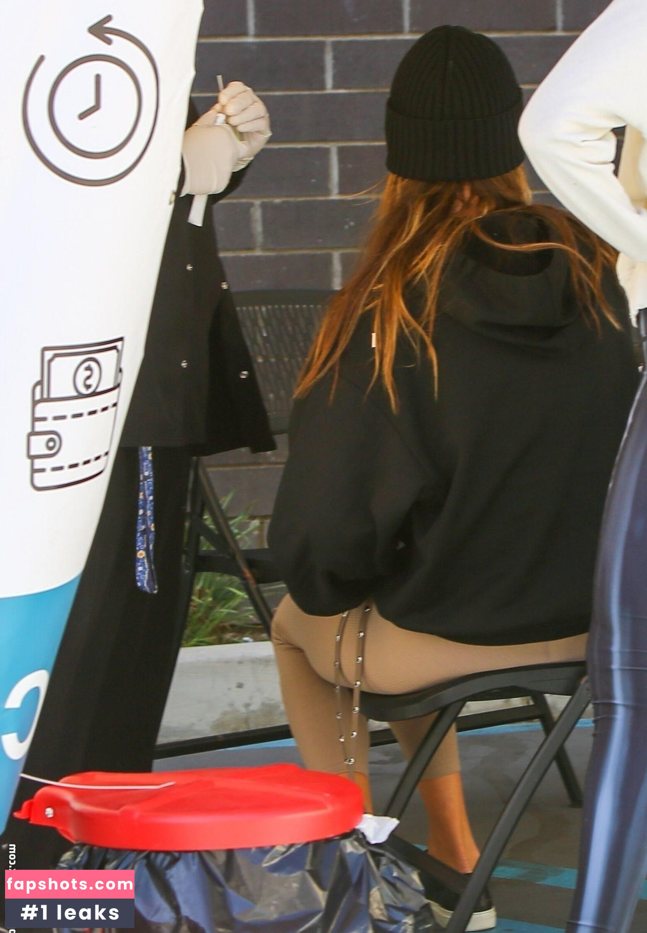 Alessandra Ambrosio gallery photo #2857