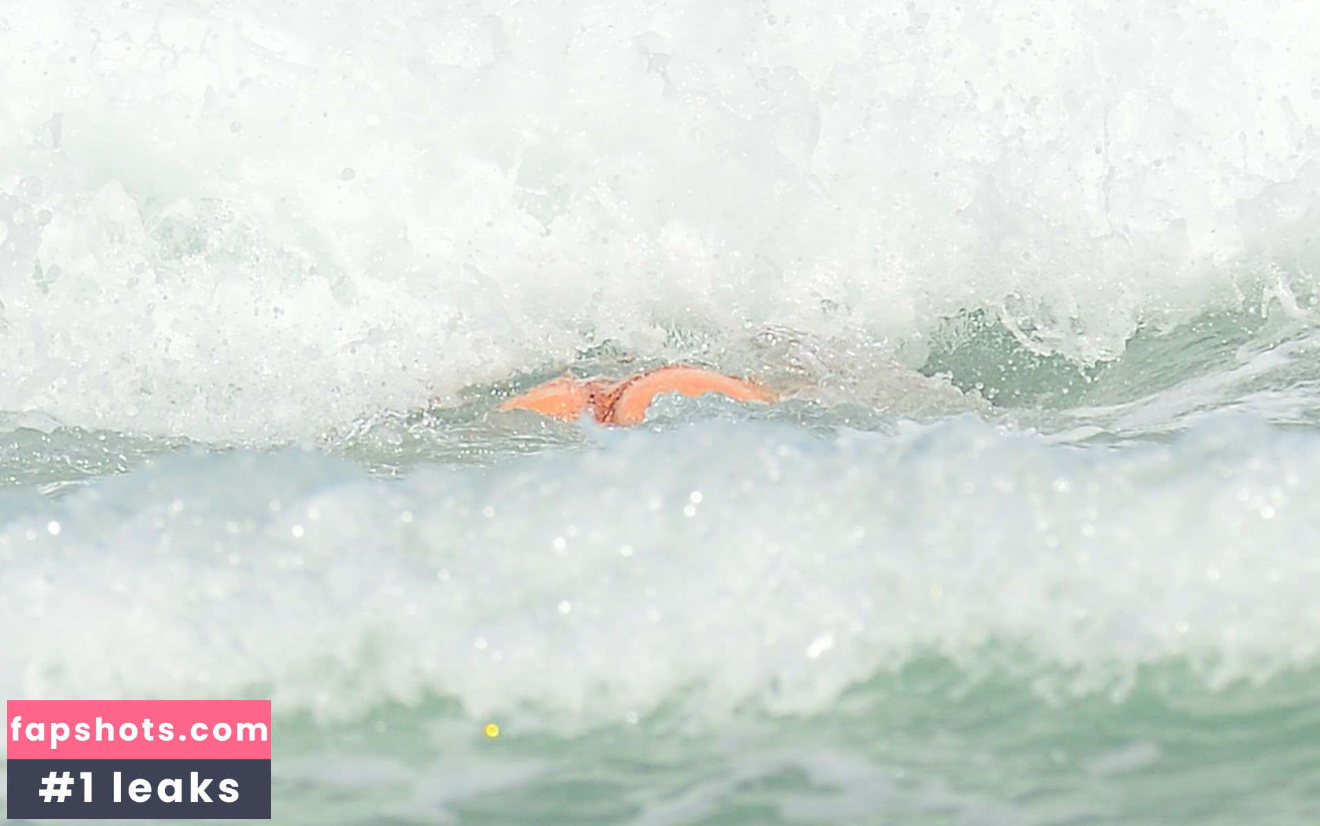 Alessandra Ambrosio gallery photo #2996