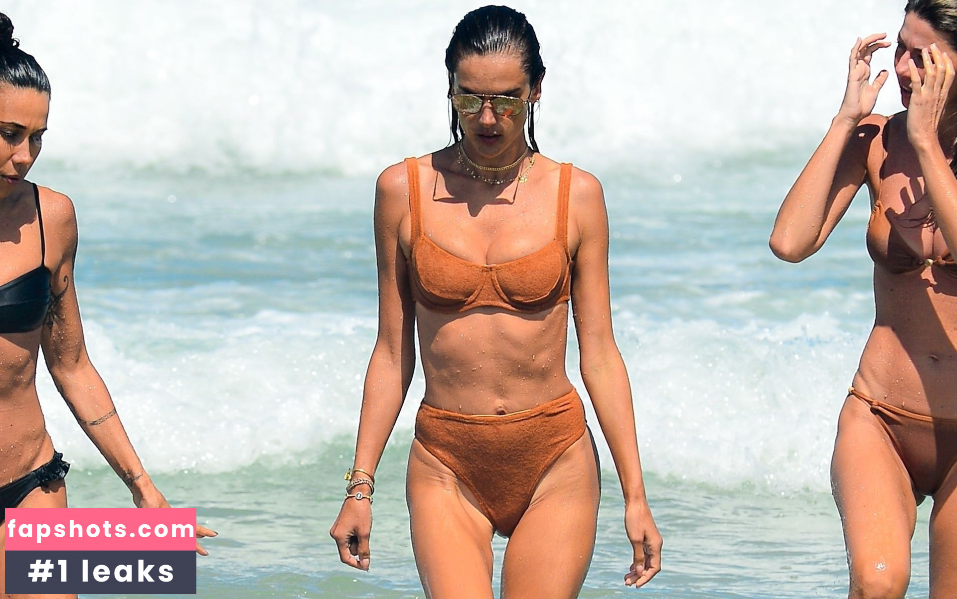 Alessandra Ambrosio gallery photo #3014