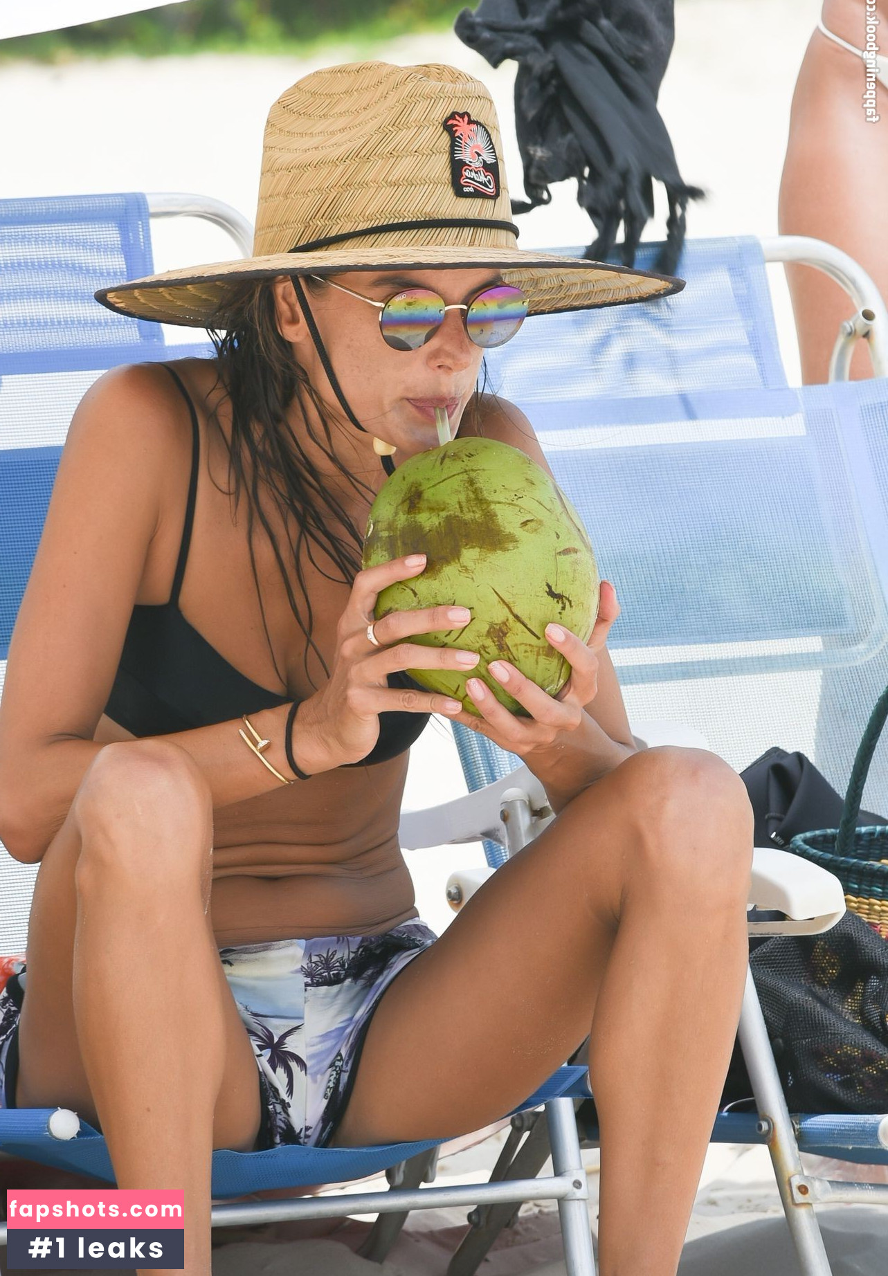 Alessandra Ambrosio gallery photo #3024