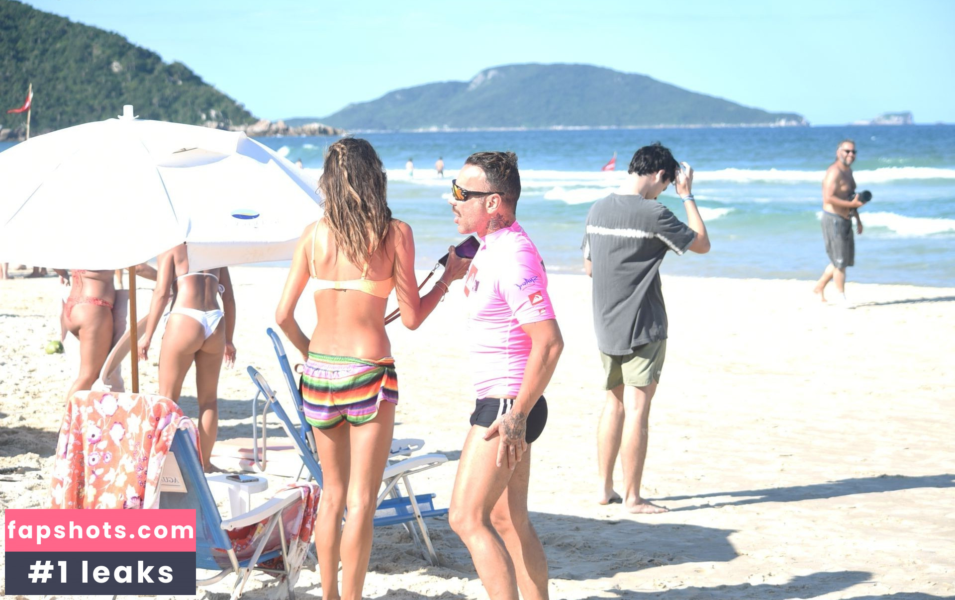 Alessandra Ambrosio gallery photo #3056