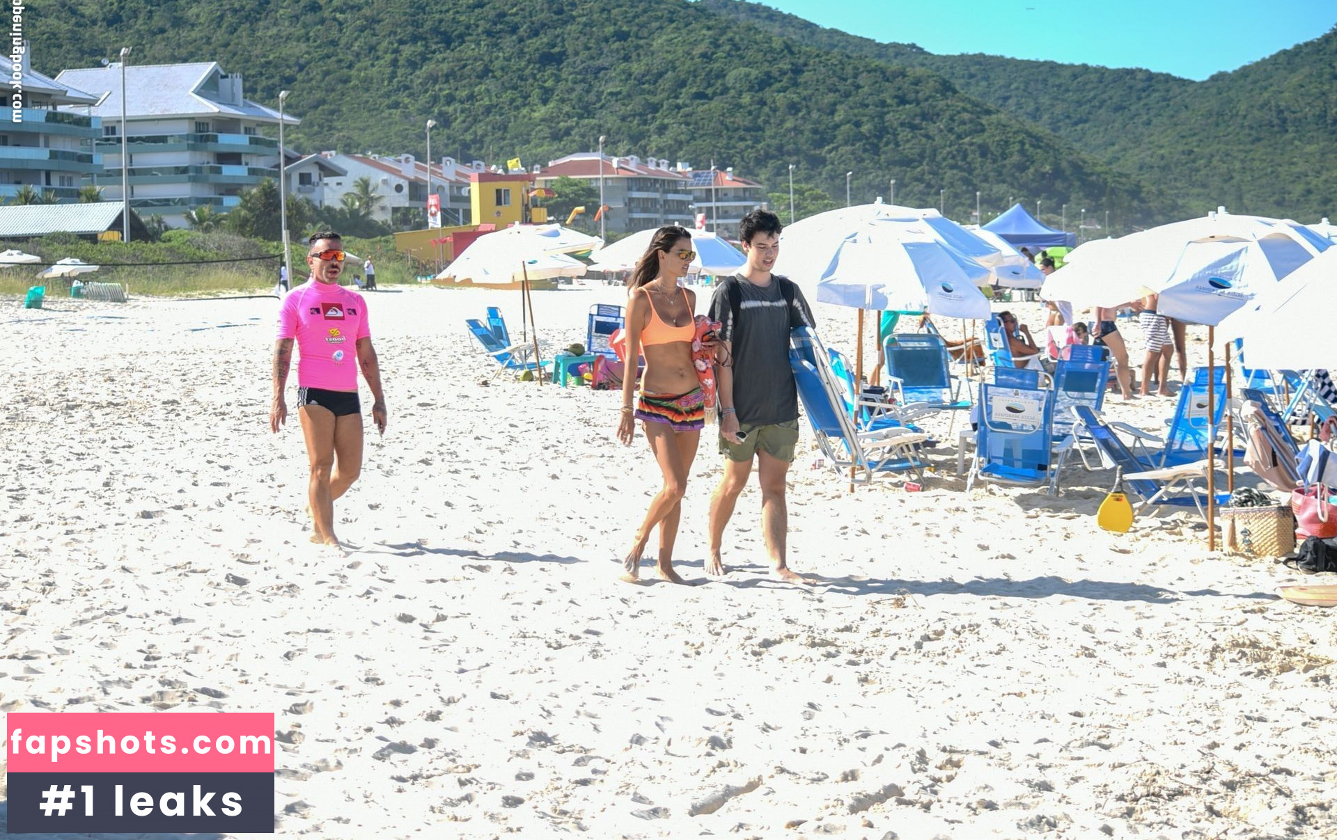 Alessandra Ambrosio gallery photo #3059