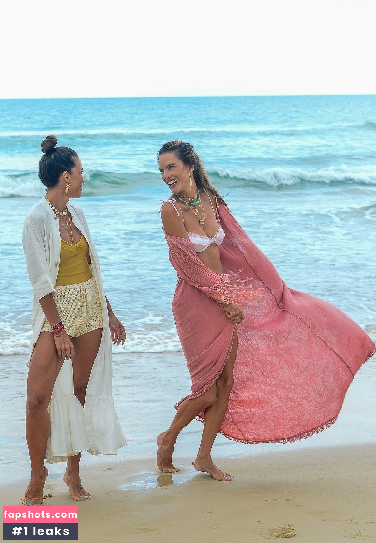 Alessandra Ambrosio gallery photo #3099