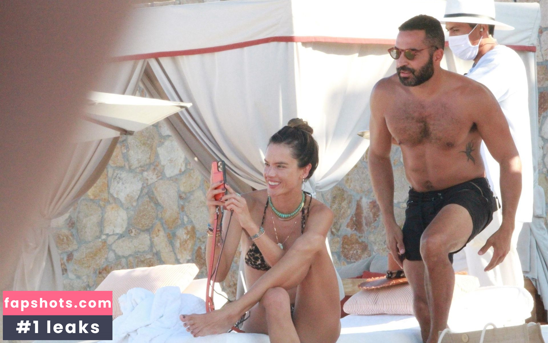 Alessandra Ambrosio gallery photo #3207